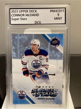 Upper Deck 2023 Connor McDavid Super Stars Hockey Card - White/Blue